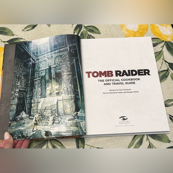 Tomb Raider Cook Book and Travel Guide - Picture 5 of 5